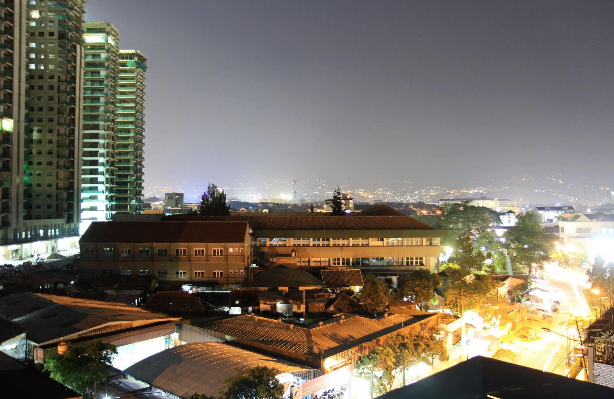 Sentra Inn Bandung Extérieur photo